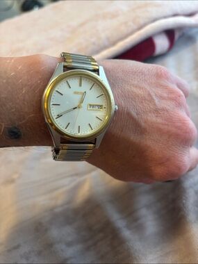 Seiko Two-Tone Gold and Silver Day-Date Men's Watch